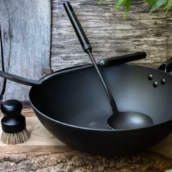 Wokset kolstål med verktyg 32 cm